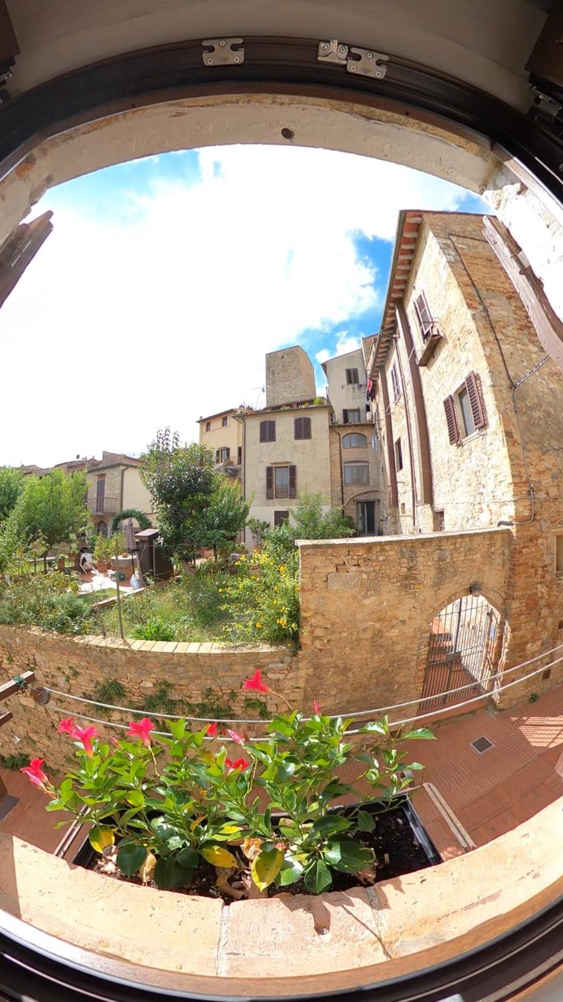 Appartement Casa Nel Centro Storico à San Gimignano Extérieur photo