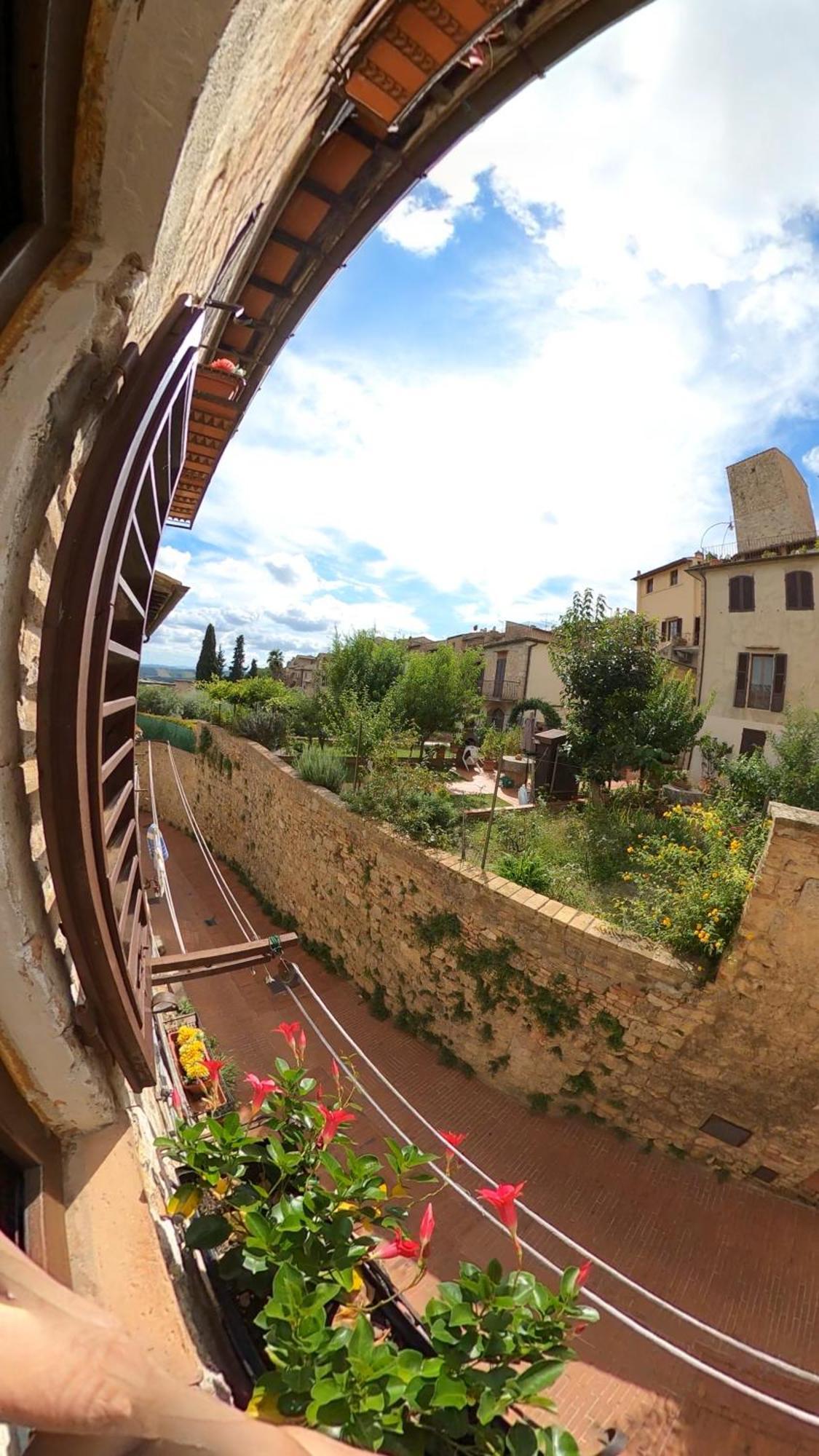 Appartement Casa Nel Centro Storico à San Gimignano Extérieur photo